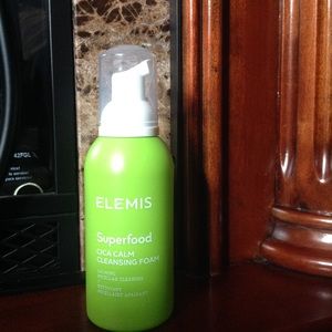 Elemis Cica calm cleansing foam